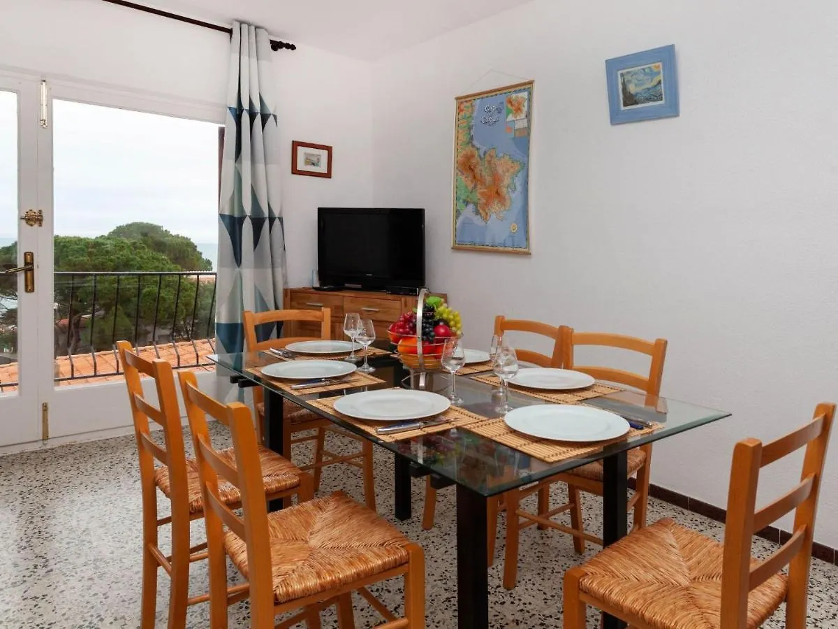 Apartment Geranis By Interhome Llanca